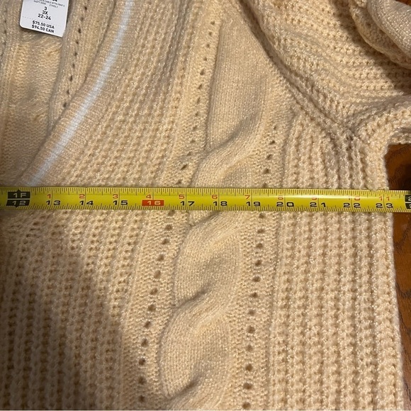 NEW Torrid Chunky Cable Knit Boyfriend V-Neck Cardigan Sweater in Butter Sz 3 - Picture 12 of 15
